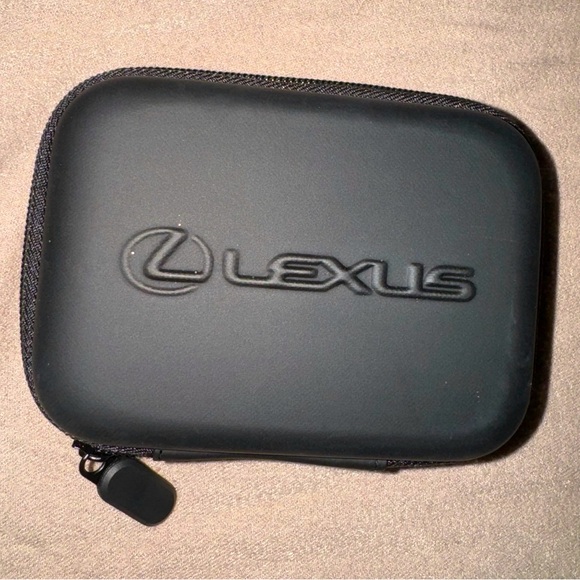 Lexus Charger Cables with Case - Picture 2 of 2